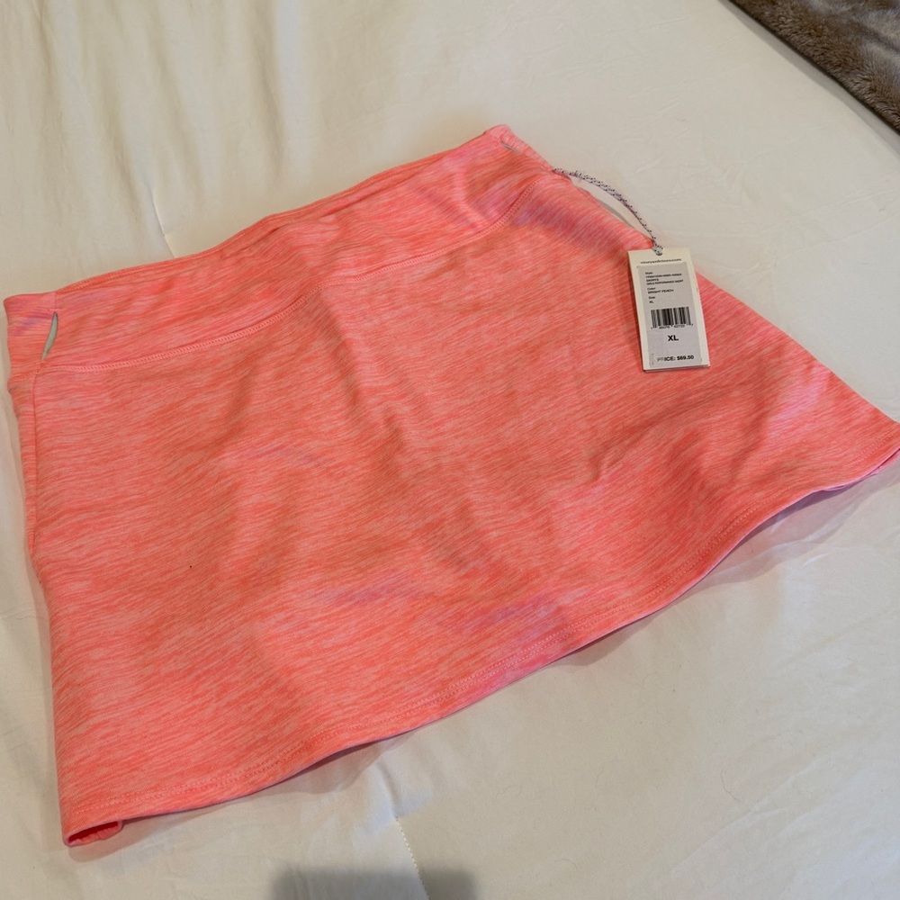 Vineyard Vines GIRLS PERFORMANCE SKORT
Color:
BRIGHT PEACH sz XL